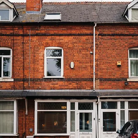Stylish & Well Equipped Modern Apartment Birmingham
